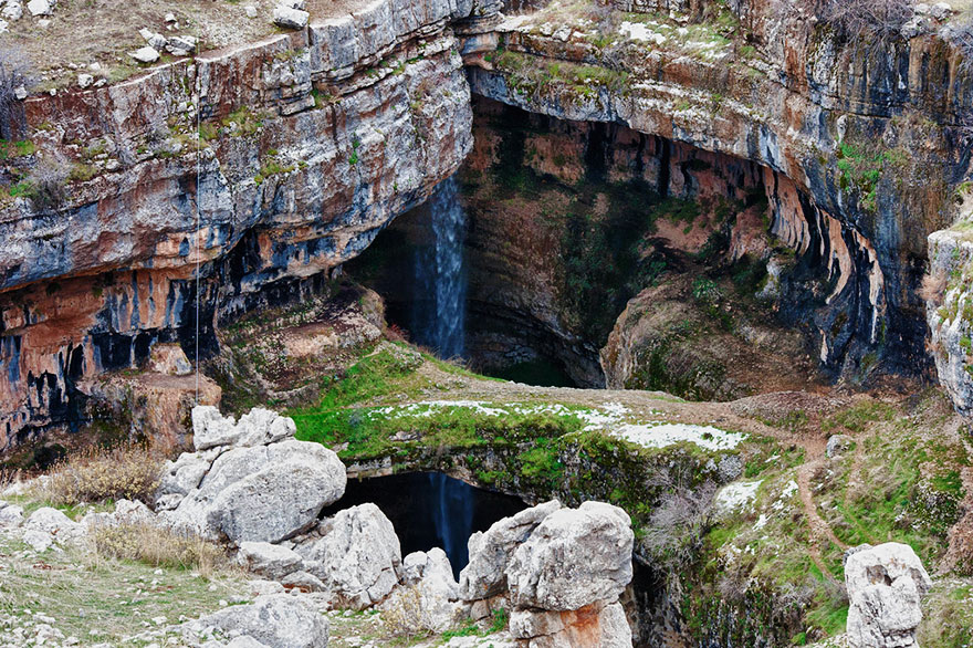 Пещера «Пропасть трёх мостов» и водопад «Глотка Баатары» в Ливане-6