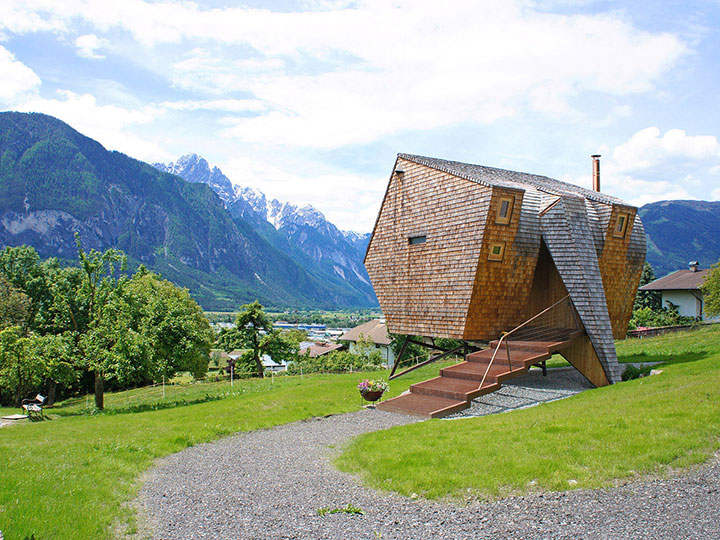 Маленькой деревянный дом в Австрийских Альпах - Ufogel1