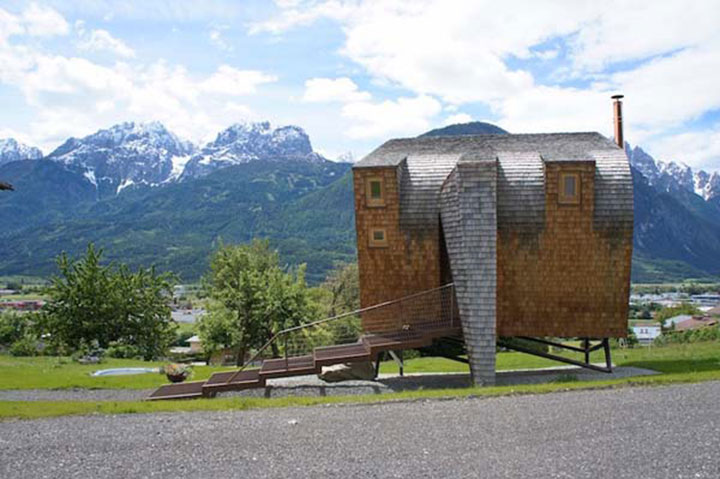 Маленькой деревянный дом в Австрийских Альпах - Ufogel16
