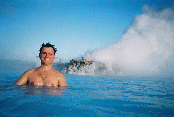 Голубая лагуна - уникальный курорт в Исландии3
