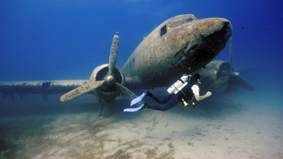 Дайвинг к затонувшим кораблям - 37 невероятных подводных фото