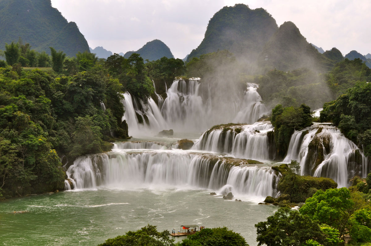Водопад Дэтянь, Вьетнам и Китай