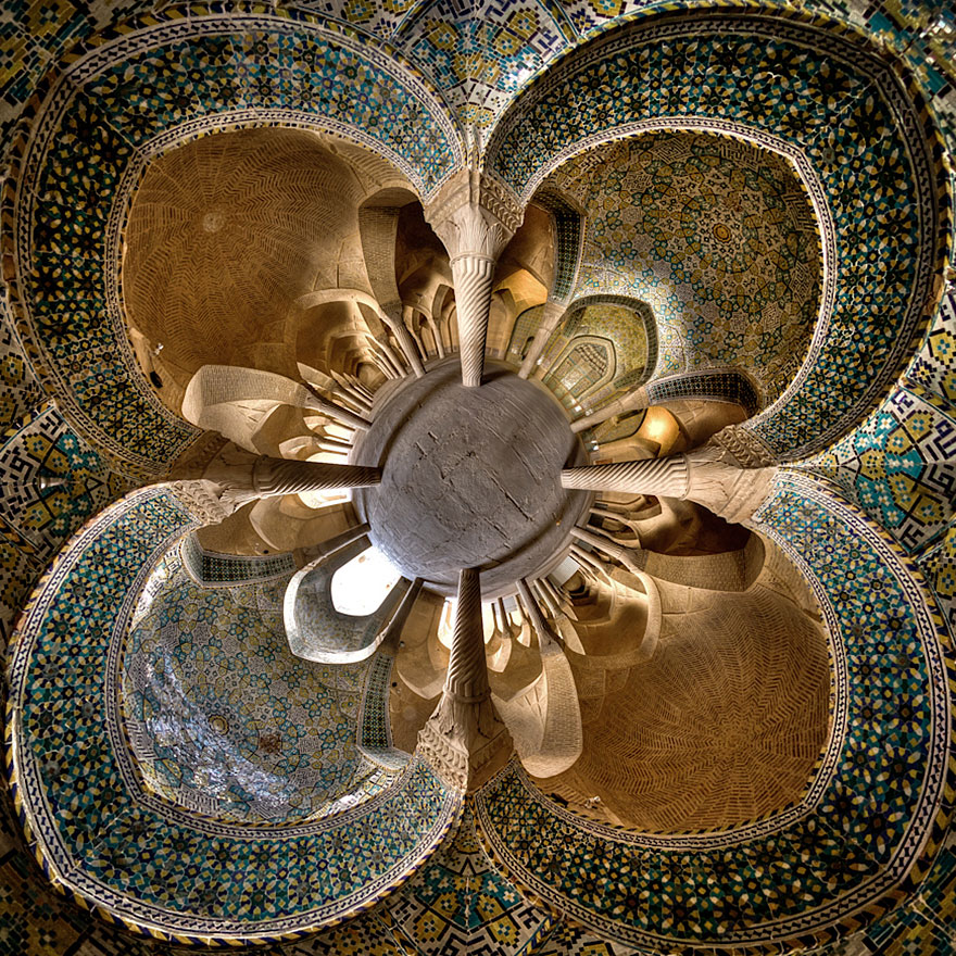 Завораживающие интерьеры мечетей в фотографиях Мохаммада Ганжи-12