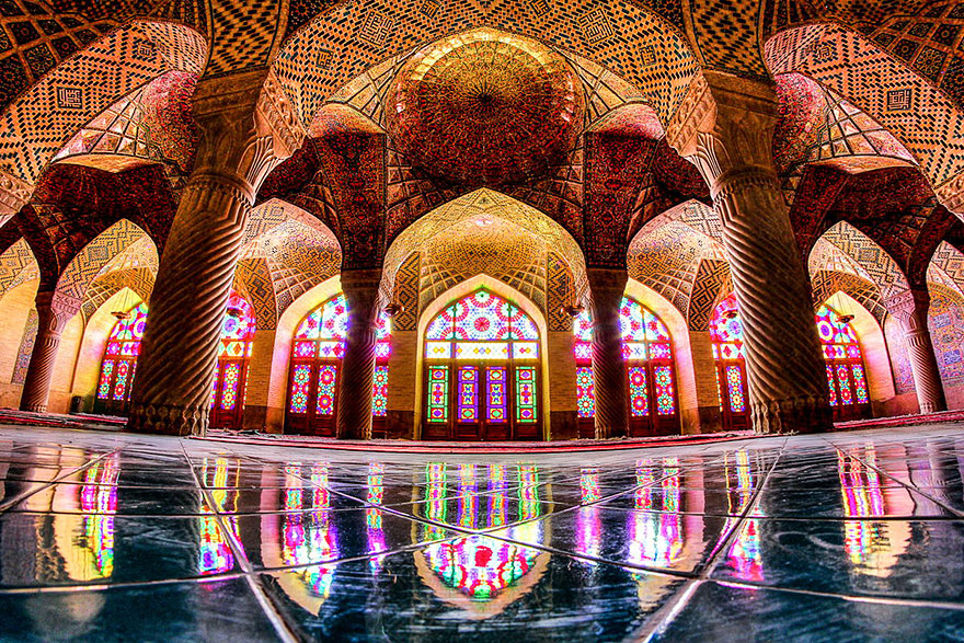 Завораживающие интерьеры мечетей в фотографиях Мохаммада Ганжи-20