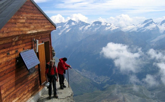 Самая высокогорная хижина в швейцарских Альпах-7