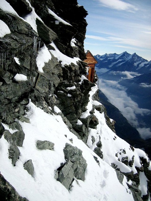 Самая высокогорная хижина в швейцарских Альпах-8