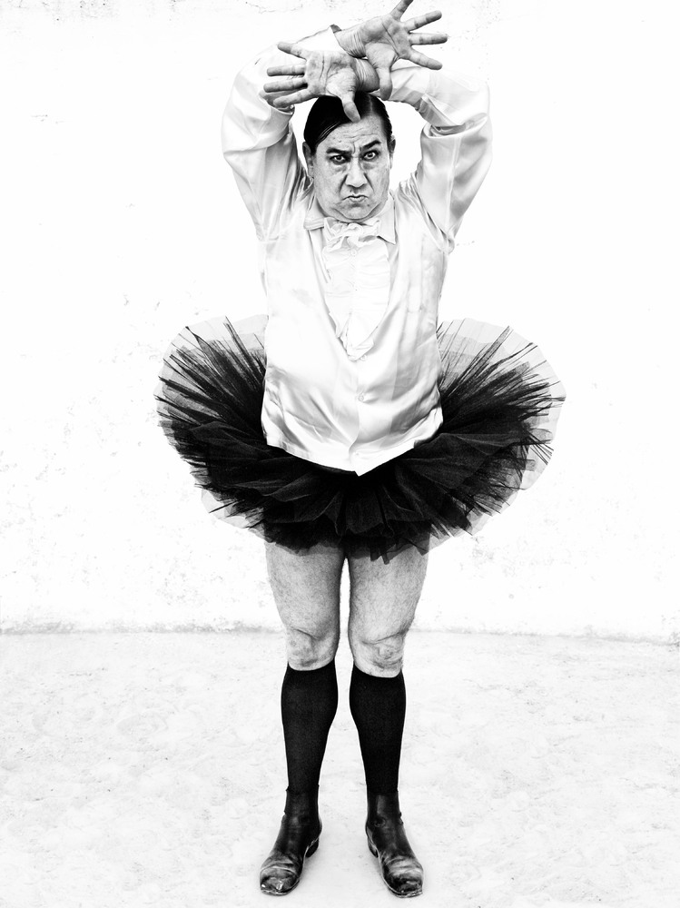 Чёрно-белые портреты мужчин-танцоров от Рувена Афанадора - 14