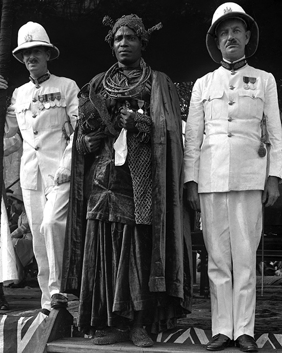 Редкие портреты нигерийского королевского двора с середины 1900-х - 3