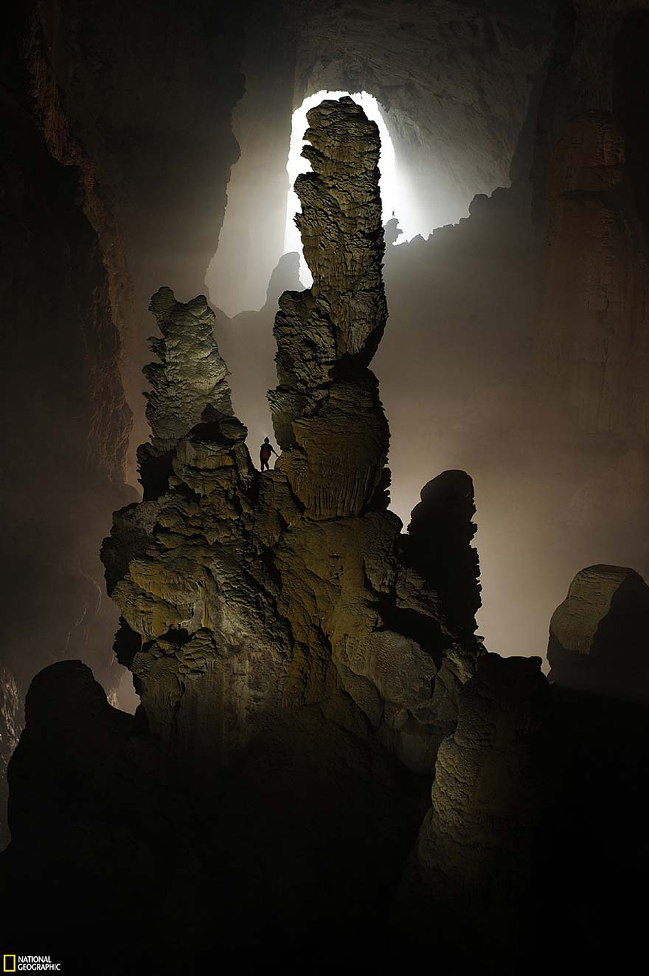 worlds-largest-cave-hang-son-doong-vietnam-12