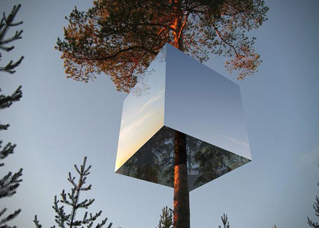 Mirrorcube-Tree-Hotel-in-Sweden-03