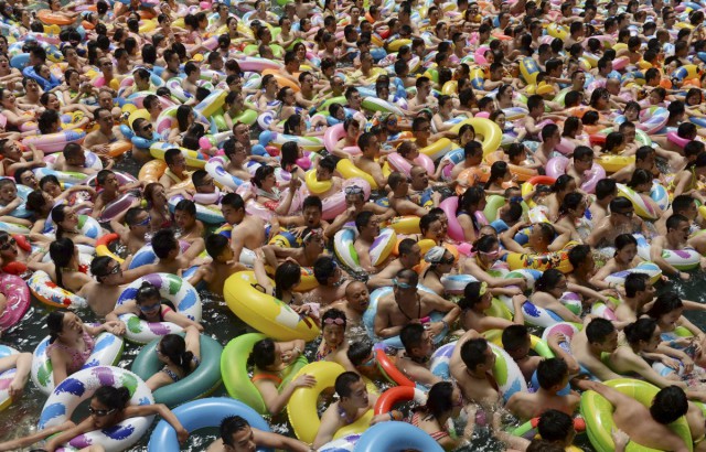 20 фотографий о том, как чертовски многолюдно в Китае