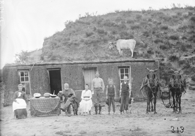 Как поднималась американская целина. Архивные фотографии поселенцев Великих равнин с конца 19–го века