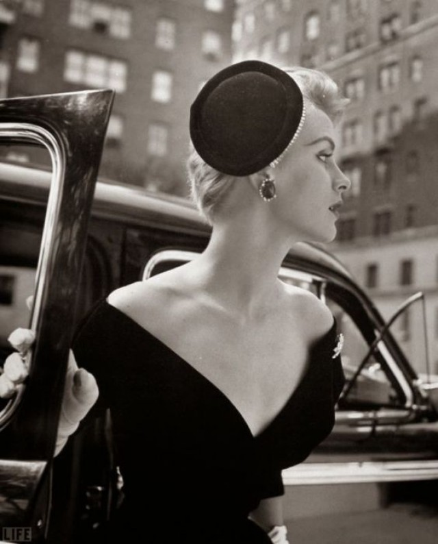 Ретро шарм: изящные женщины в чёрно-белых фотографиях Нины Лин