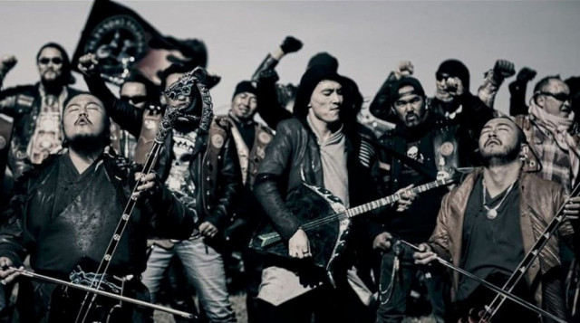 Хеви-метал с горловым пением от суровых монгольских парней из группы «Ху»