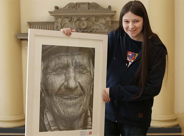 16-летняя художница и её сенсационный карандашный портрет