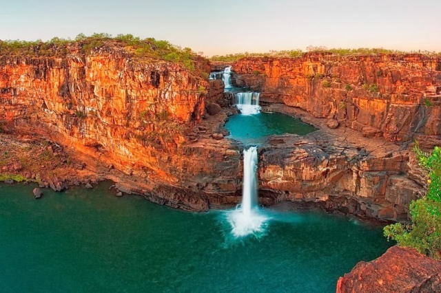 Изумительный водопад Митчелл в Австралии