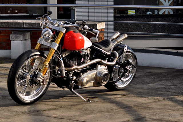 Мотоцикл Harley Cross Bones