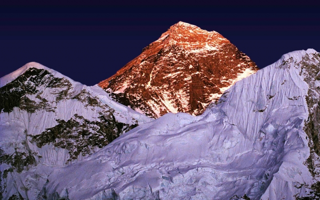 Восхождение на Эверест: фотографии, история, рекорды