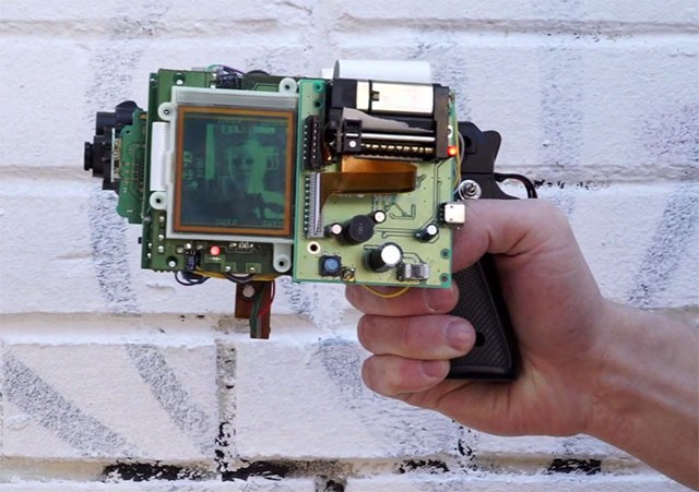 Мгновенная фотокамера из пистолета, приставки Game Boy и термального принтера