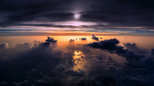 Пилот-фотограф делает потрясающие снимки из кабины самолёта