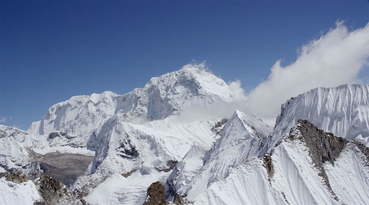Полёт над крышей мира - головокружительные Гималаи (видео)