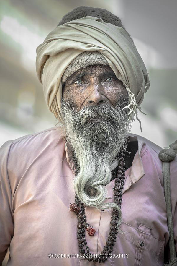 Выразительные портреты бедняков Индии. Фотограф Роберто Пацци-12
