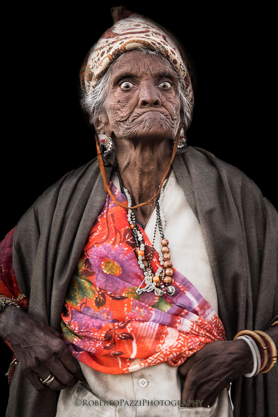 Выразительные портреты бедняков Индии. Фотограф Роберто Пацци-10