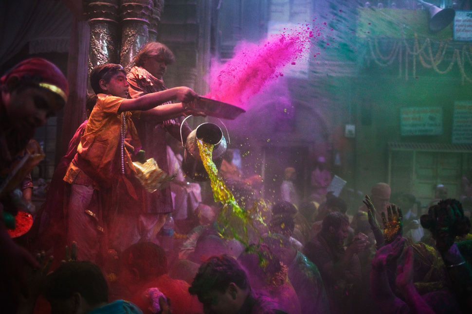Холи (праздник красок), индуистский мир