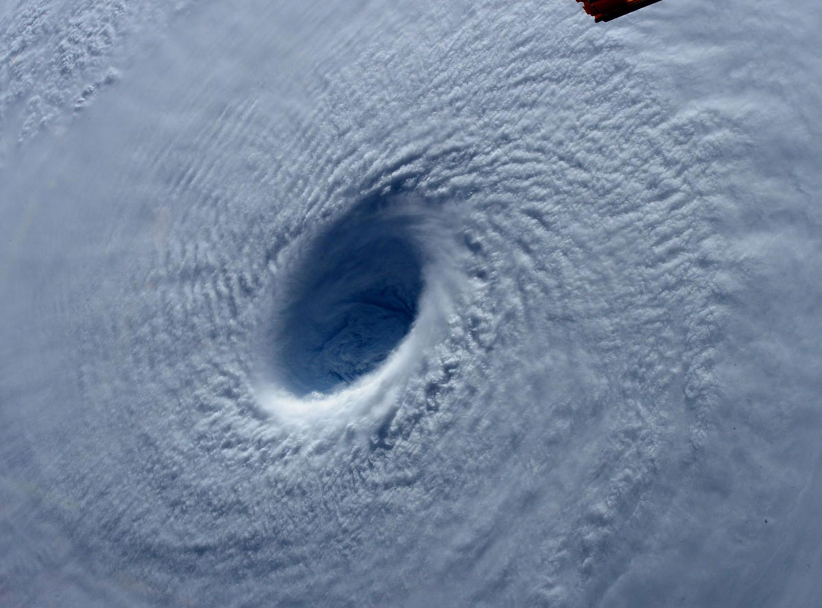 Cупертайфун «Майсак» - фото из космоса - 2