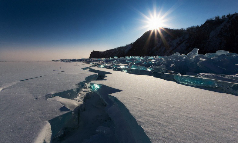 Бирюзовый лёд озера Байкал - 17