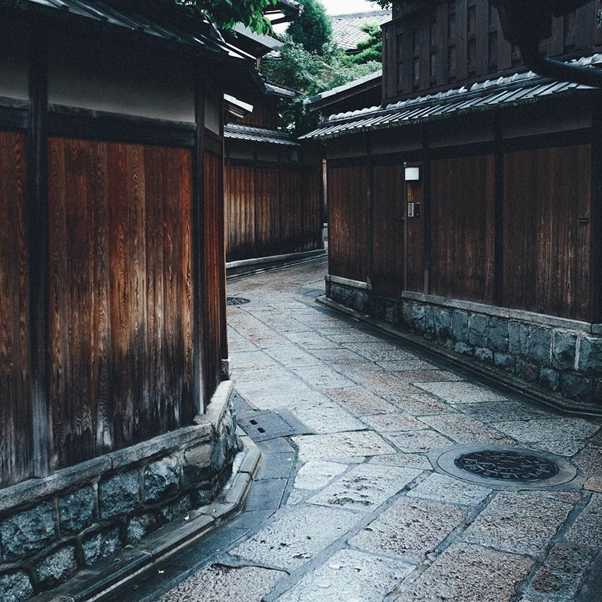 Японский колорит в уличных фотографиях Такаши Ясуи-14
