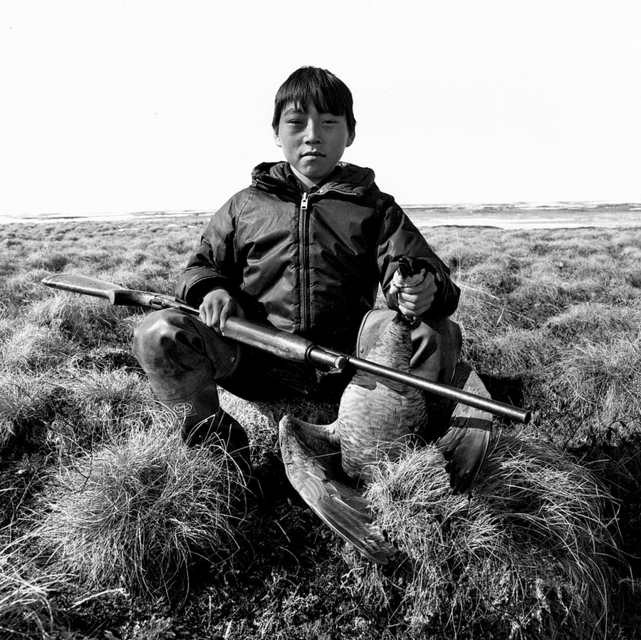 Жизнь в эскимосских деревнях Аляски. Фотограф Алекс Харрис  13