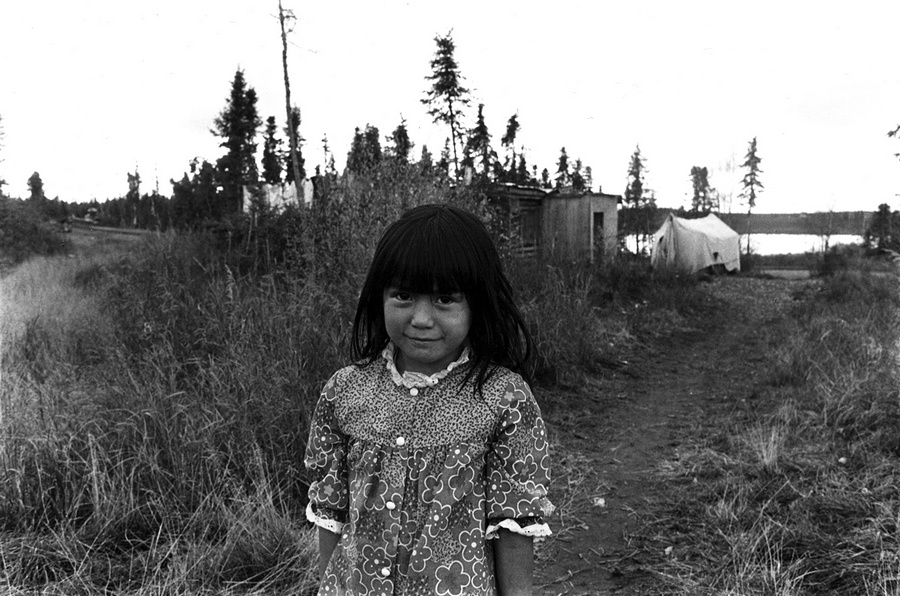 Жизнь в эскимосских деревнях Аляски. Фотограф Алекс Харрис  37