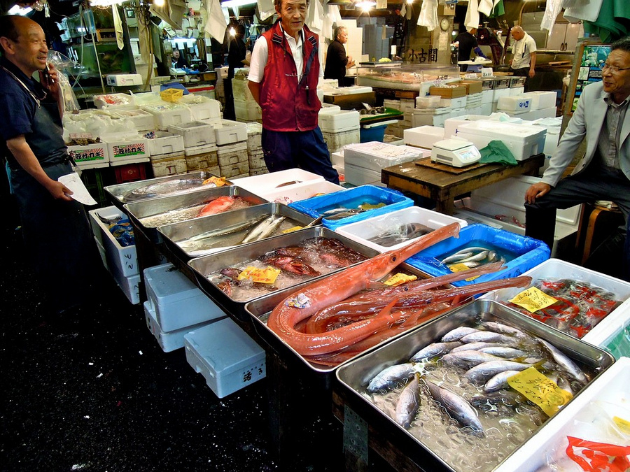 Рыбный рынок Цукидзи в Токио  41