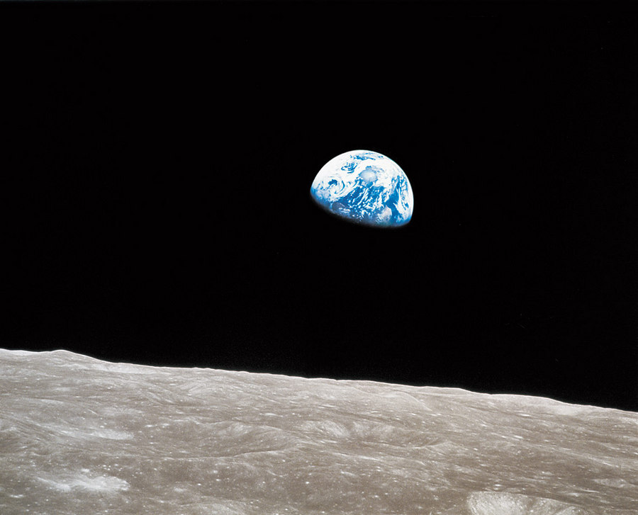 Earthrise William Anders NASA 1968