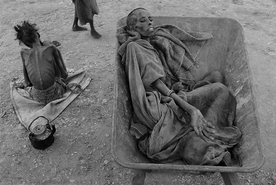 Famine in Somalia James Nachtwey 1992