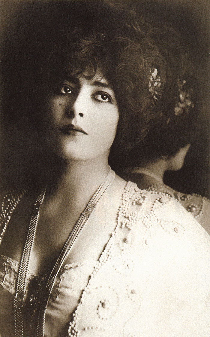 Самые красивые женщины 1900-х годов 11