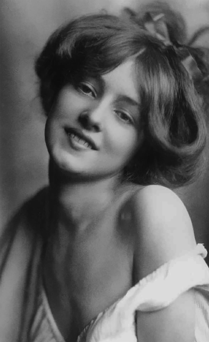 Самые красивые женщины 1900-х годов 8
