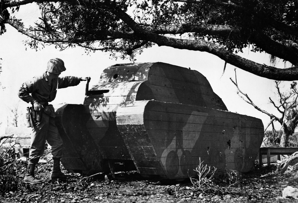 Резиновые танки: как хитрили на войне с не очень тяжёлой техникой. Фотографии 1918-1954 годов 15