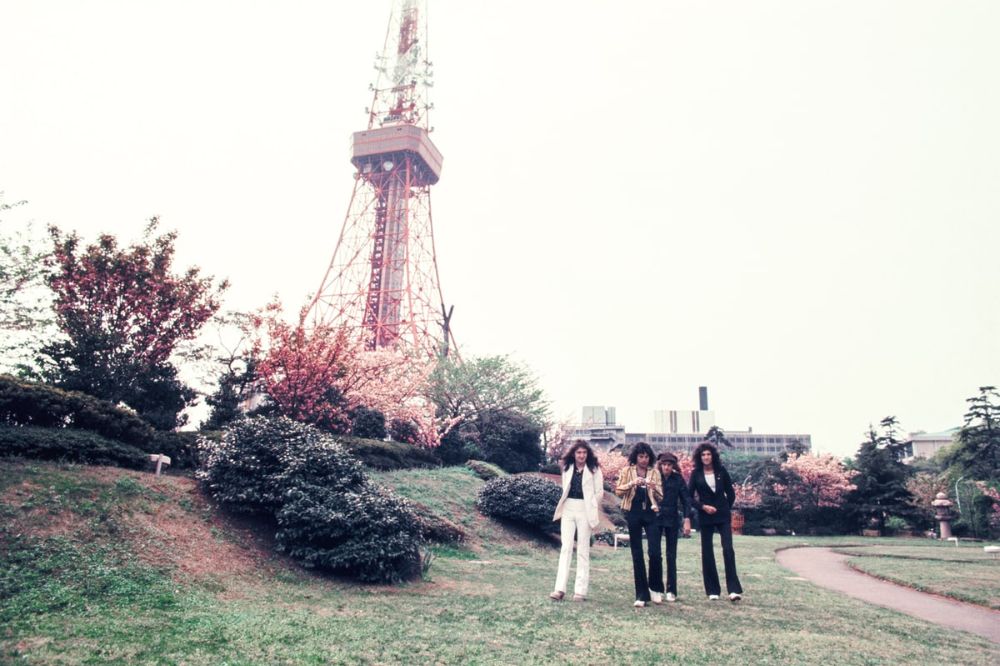Как «Led Zeppelin», «Queen», Дэвид Боуи и другие рок-звёзды ездили по Японии в 1970-80-х годах 7