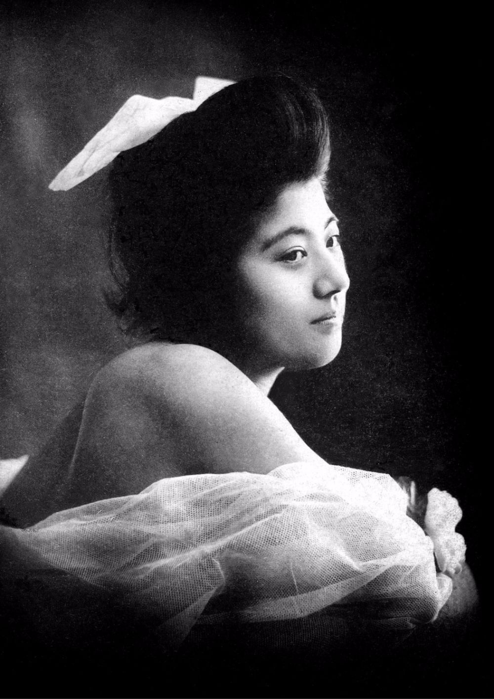Без кимоно: молодые гейши в студийных портретах 1900-х годов 10