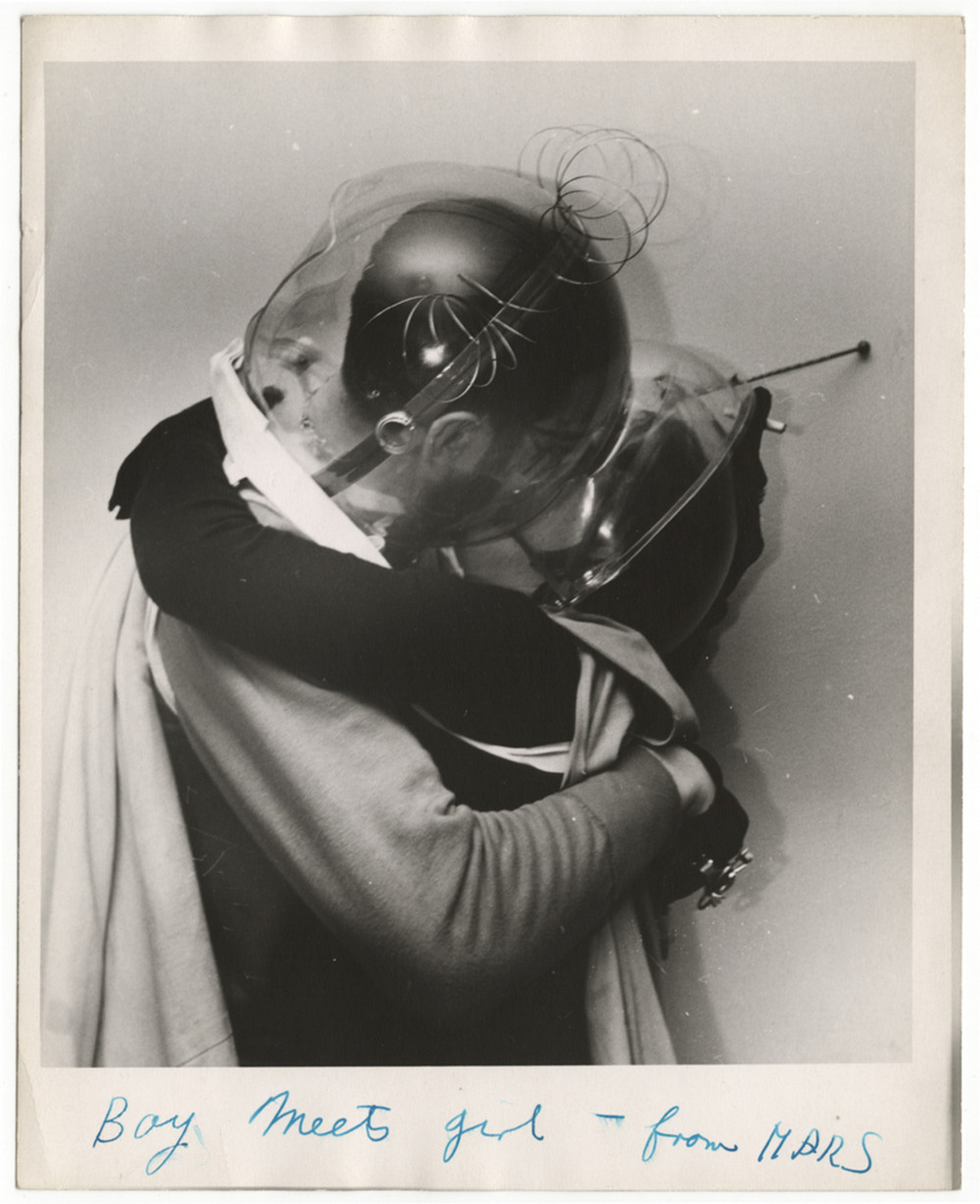 Парень встречает девушку с Марса, Калифорния, 1955