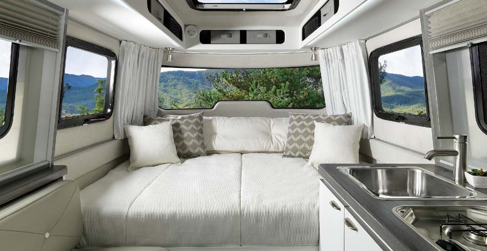 Nest от Airstream – туристический трейлер для спонтанных путешествий с комфортом  1