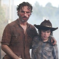 Лучшие сериалы про зомби, постапокалипсис и выживание