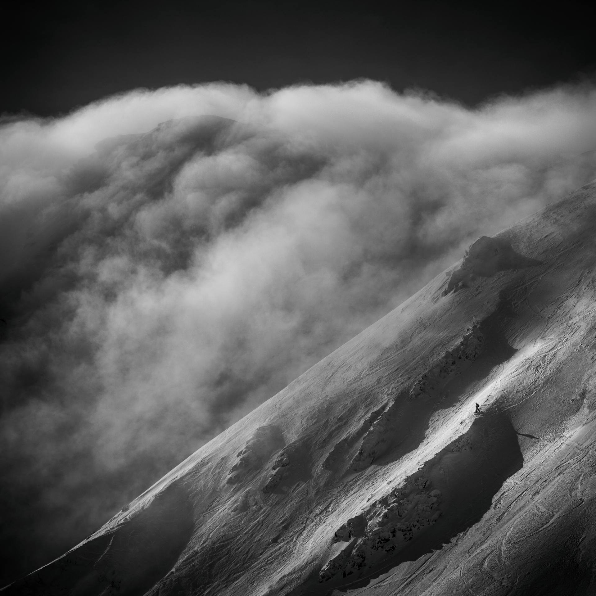 Одинокий лыжник в Низких Татрах, Словакия. Автор Петер Свобода