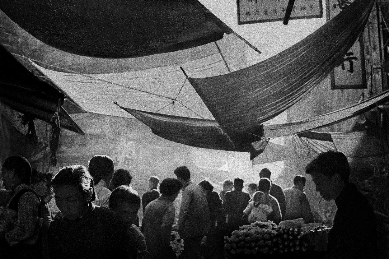 Покачивающиеся навесы, Гонконг, 1961. Автор Фан Хо