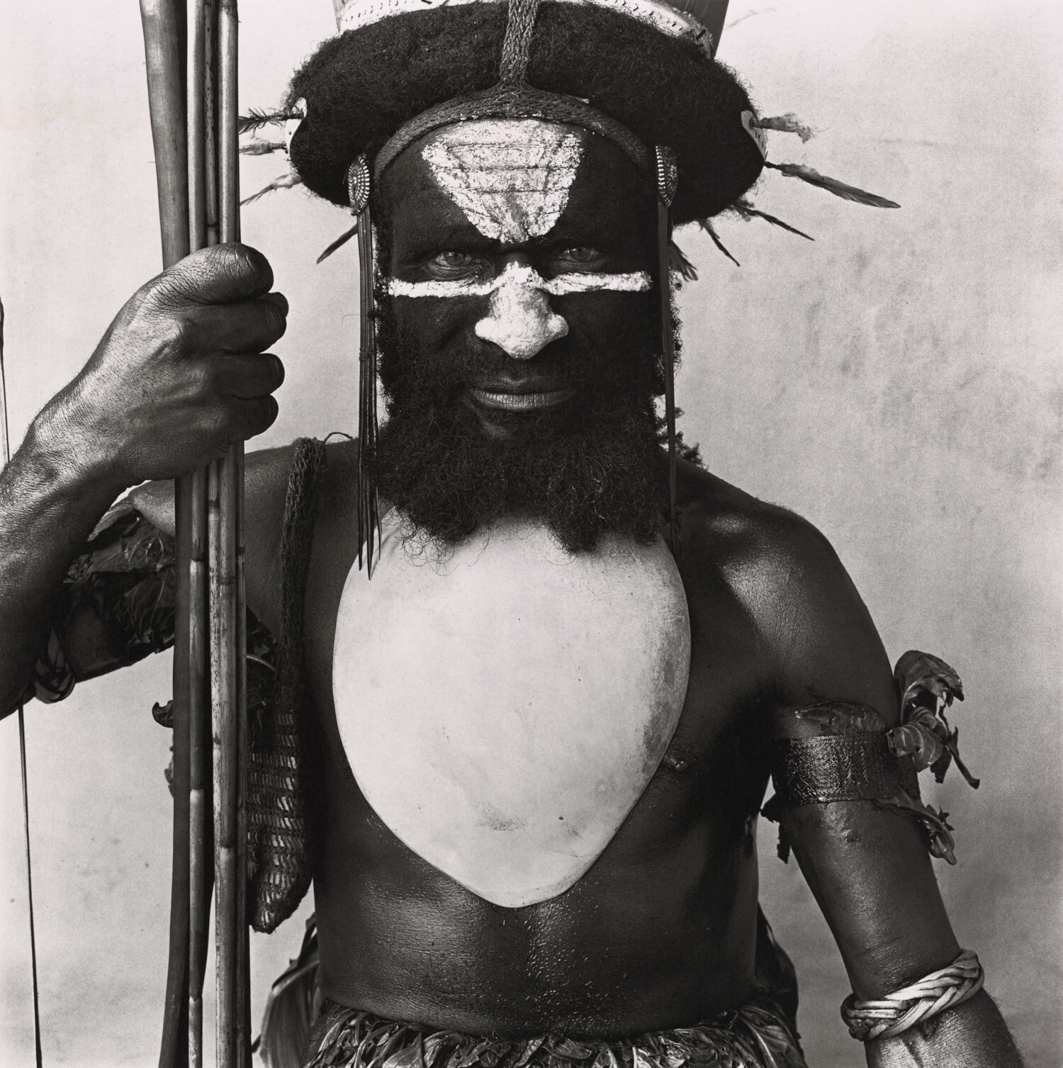 Tambul Warrior, Новая Гвинея, 1970 г. Фотограф Ирвин Пенн