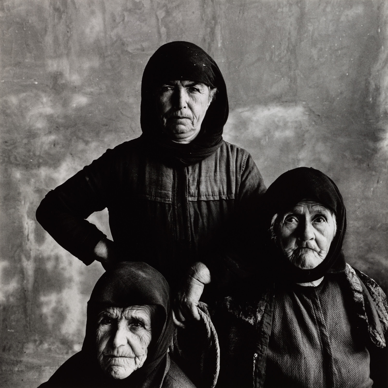 Три критские женщины с веревкой, nbsp,1964 Фотограф Ирвин Пенн