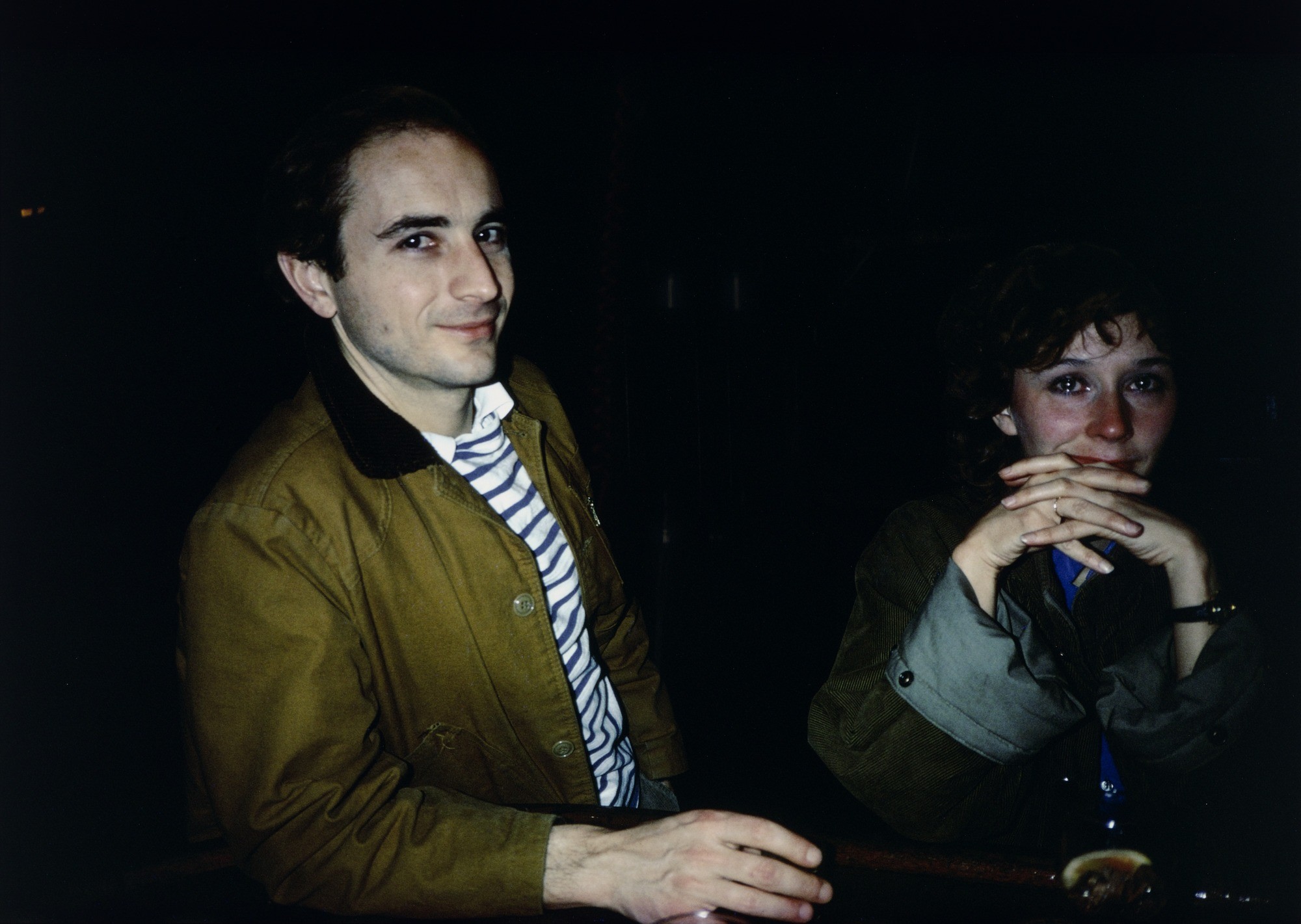 Дэвид и Бутч в районе Тин-Пан-Алли, Нью-Йорк, 1981. Автор Нан Голдин