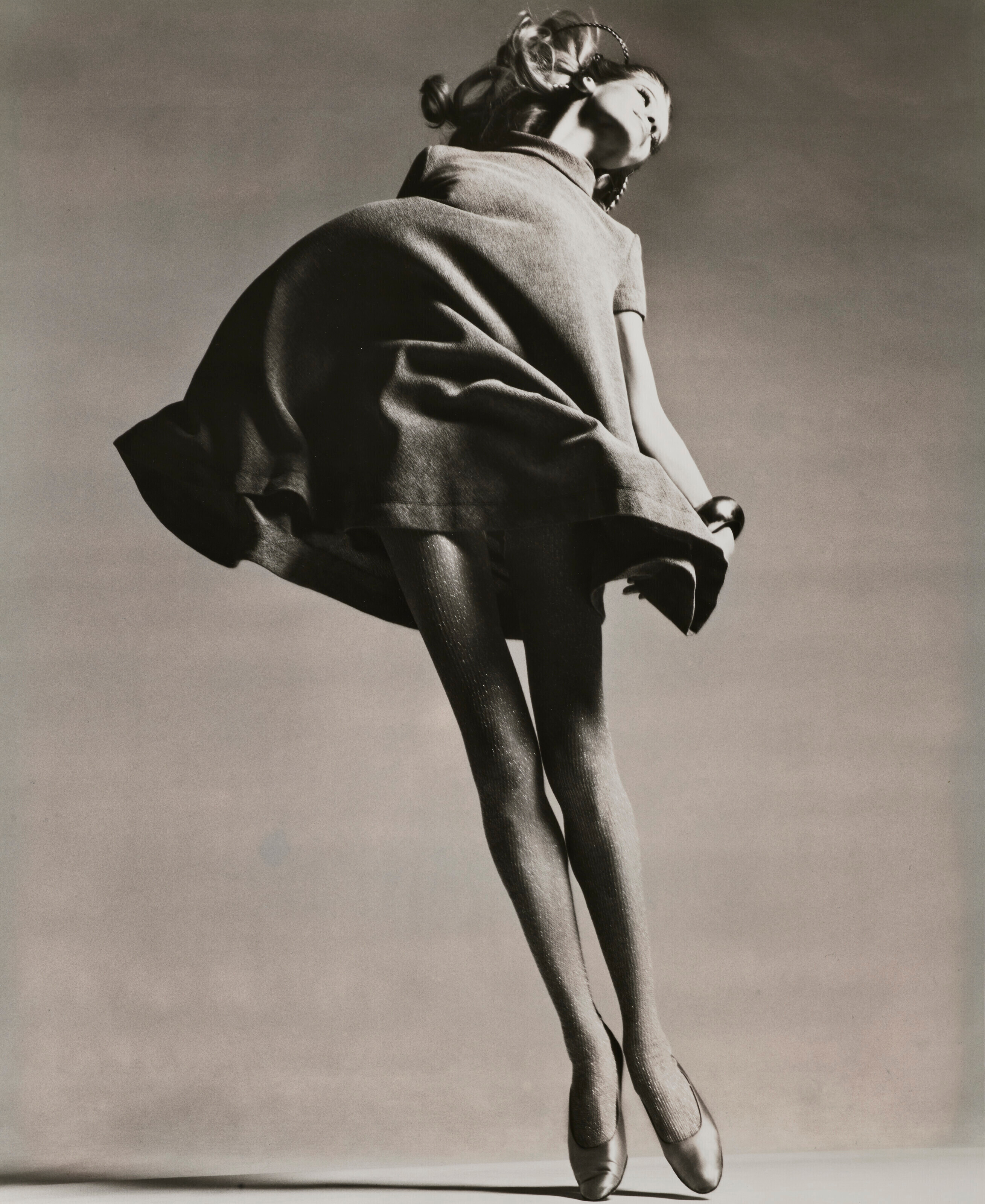 Верушка, платье Билла Бласса, Нью-Йоркская студия, январь 1967 г.  Фотограф Ричард Аведон